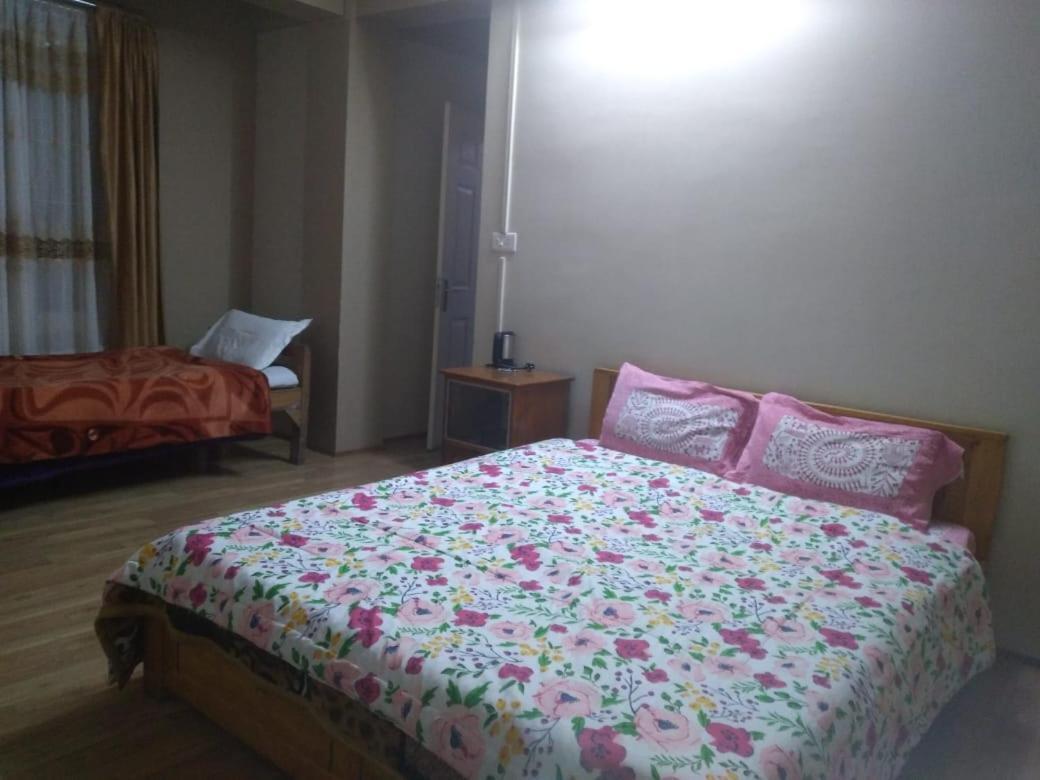 Na-U-Iaka Homestay Shillong Kültér fotó